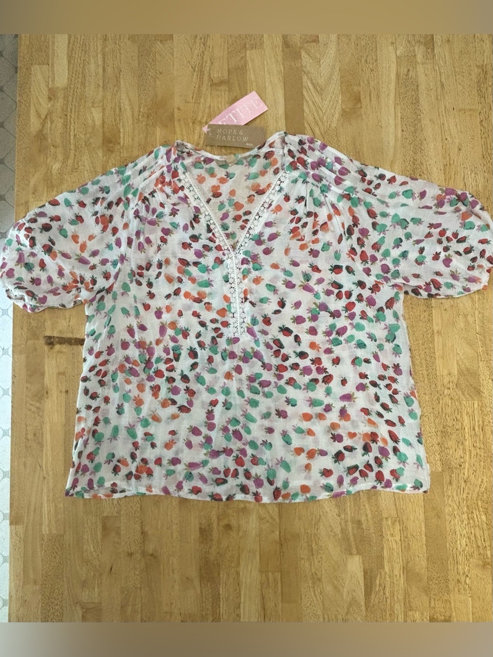 NWT Hope & Harlow Fruit Print Short Sleeve Peasant Blouse White Multicolor